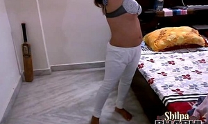 shilpa bhabh indian clumsy joking hubby in wainscot playing down her bigtits